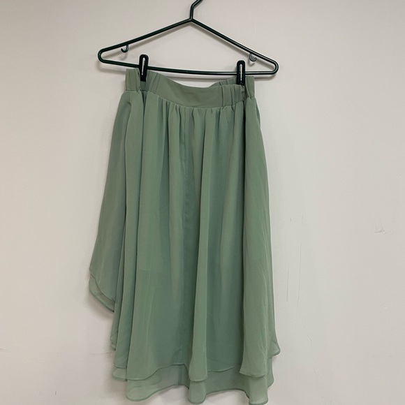 Mullet/ high-low skirt. Sea-foam green colour. - Picture 3 of 3